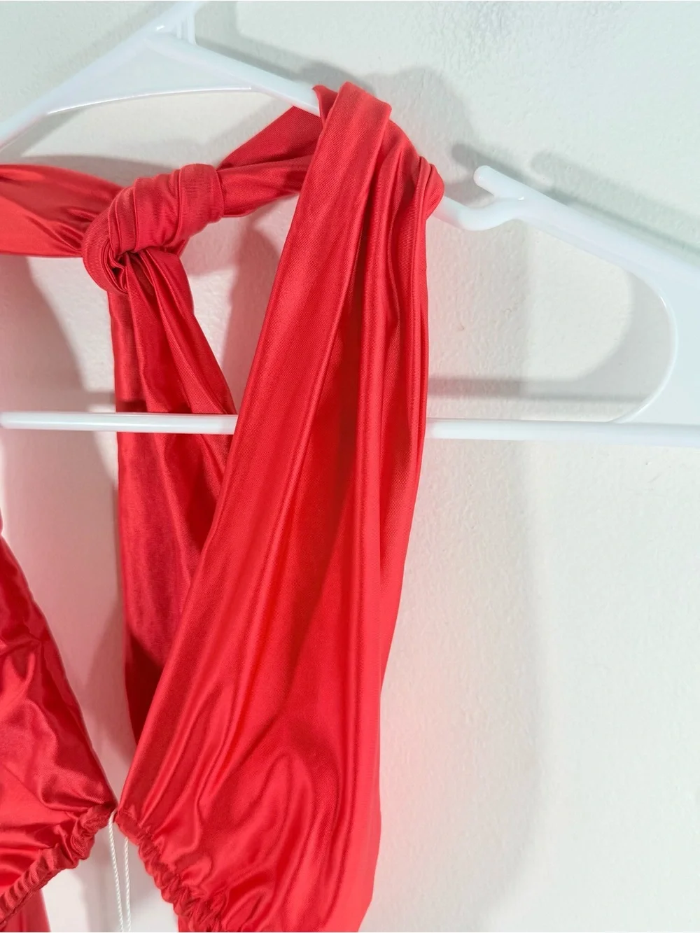 NWT Frankie’s Bikinis Bash Red Satin Twist Wrap Halter Bikini Top Medium New